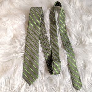 Kenneth Cole Awearness Skinny Striped Silk Tie